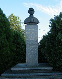 Anton Bernol�k